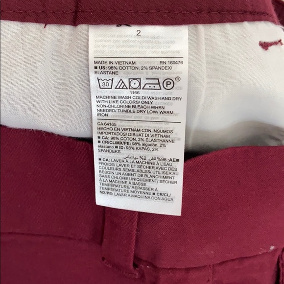 Burgundy Old Navy shorts - Picture 5 of 6
